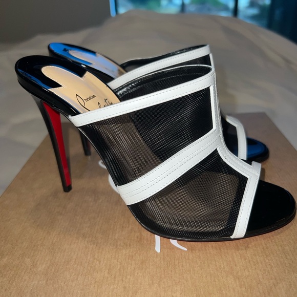 Cb heels new never worn - Picture 3 of 5